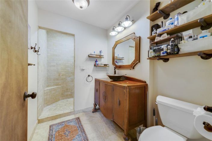 Image No.23-3 Bed Property for sale