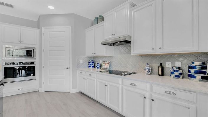 Image No.14-4 Bed Property for sale