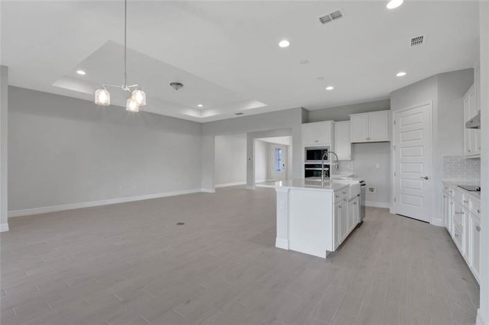 Image No.10-5 Bed Property for sale