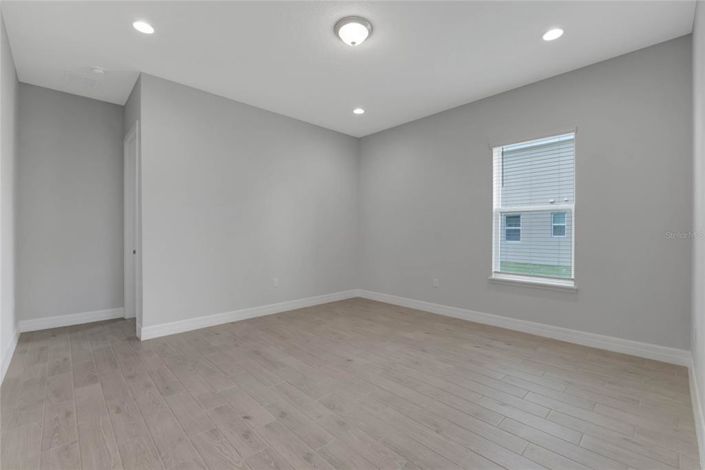 Image No.16-5 Bed Property for sale