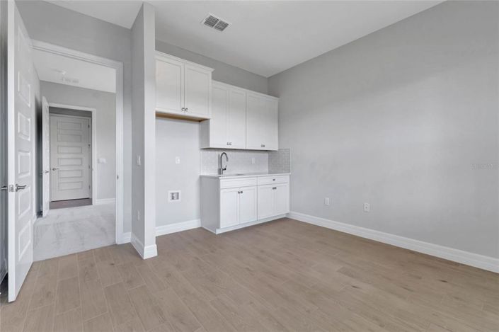 Image No.22-5 Bed Property for sale