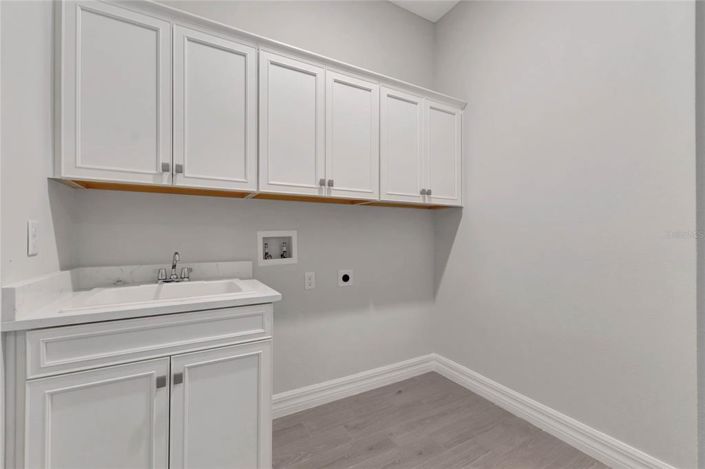 Image No.25-5 Bed Property for sale