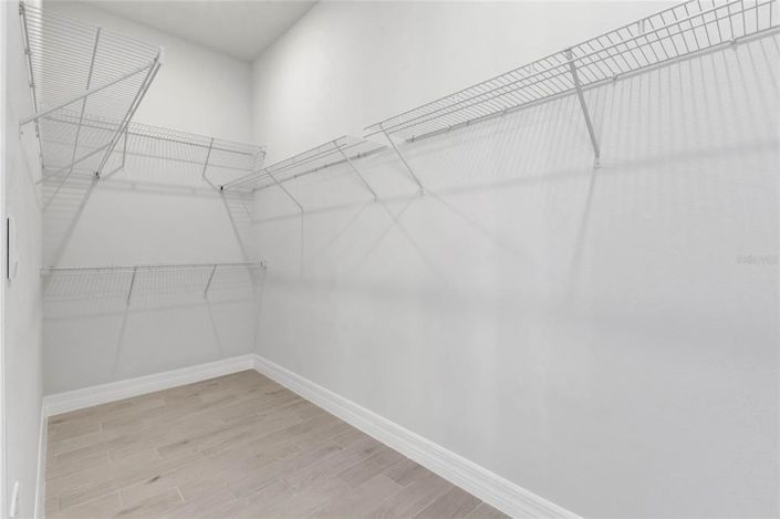 Image No.29-5 Bed Property for sale