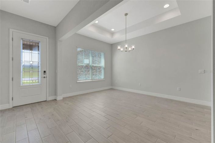 Image No.5-5 Bed Property for sale