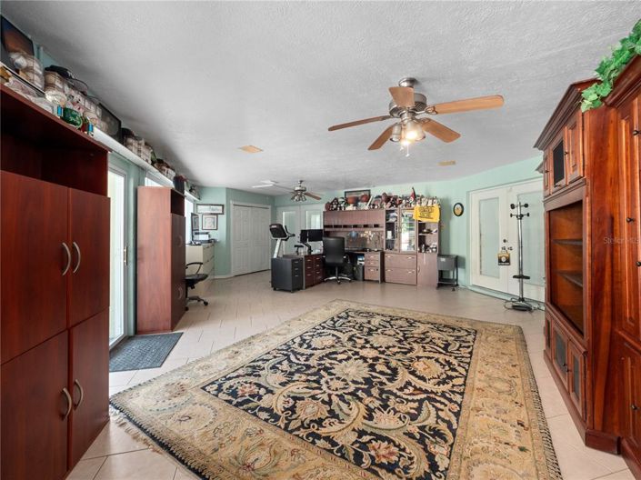 Image No.22-3 Bed Property for sale