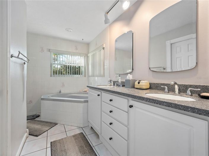 Image No.9-3 Bed Property for sale