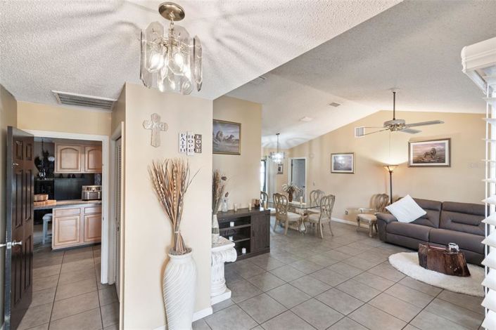 Image No.3-Propriété de 3 chambres à vendre à Kissimmee