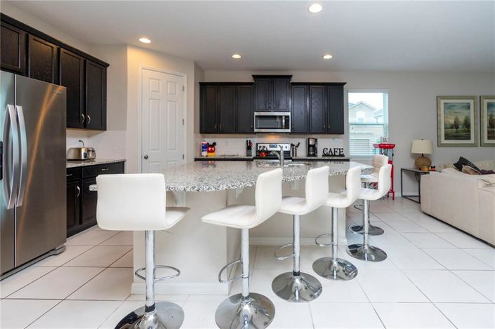 Image No.10-7 Bed House for sale