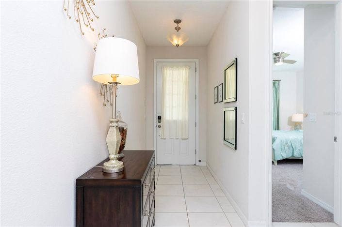 Image No.8-7 Bed House for sale