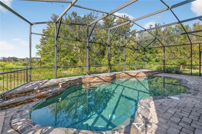 Image No.18-4 Bed House for sale