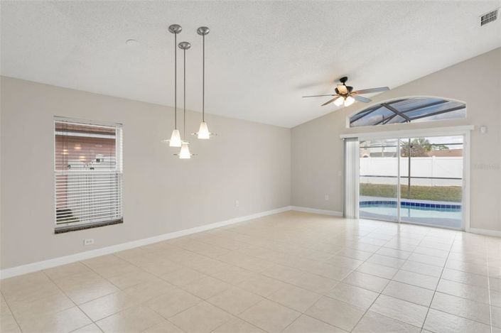 Image No.17-Propriété de 4 chambres à vendre à Kissimmee