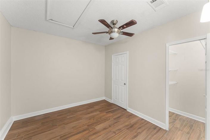 Image No.5-Propriété de 4 chambres à vendre à Kissimmee