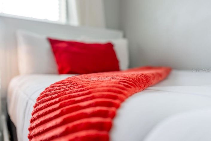 Image No.16-5 Bed Townhouse for sale