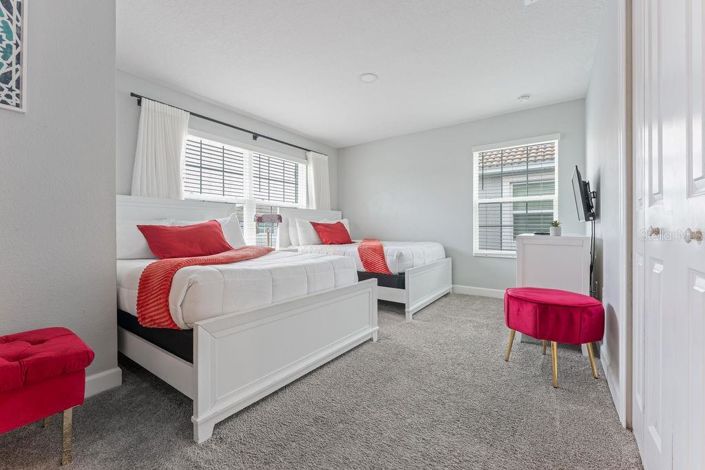 Image No.26-5 Bed Townhouse for sale