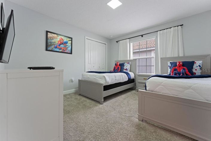 Image No.40-5 Bed Townhouse for sale