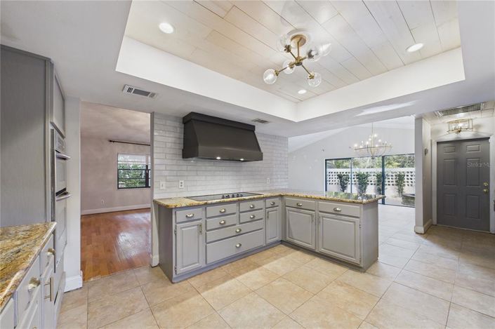 Image No.10-3 Bed Property for sale