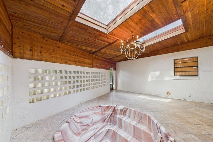 Image No.32-3 Bed Property for sale