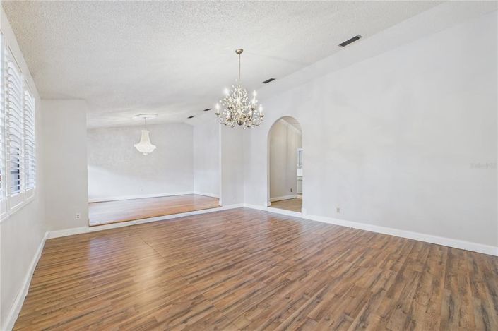 Image No.35-3 Bed Property for sale