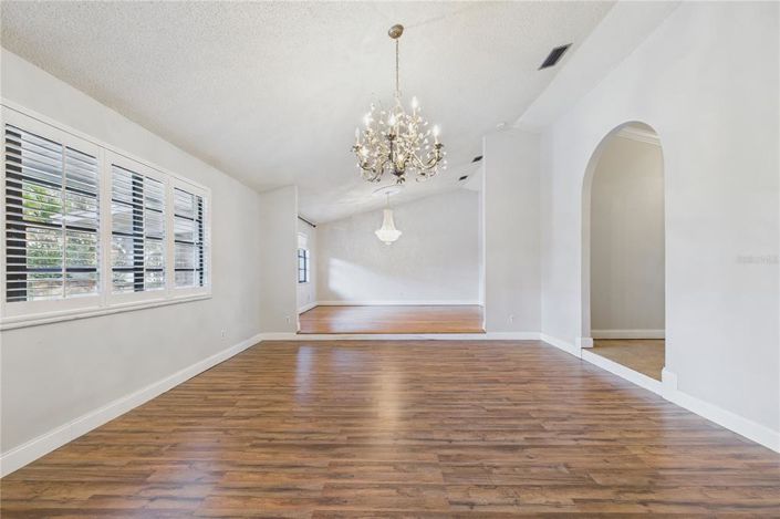 Image No.36-3 Bed Property for sale