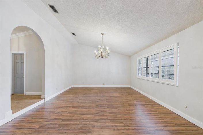 Image No.38-3 Bed Property for sale