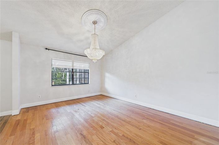 Image No.39-3 Bed Property for sale