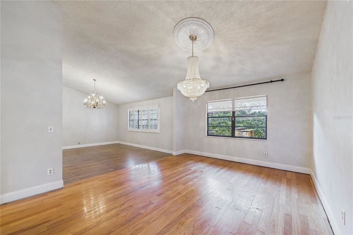 Image No.40-3 Bed Property for sale