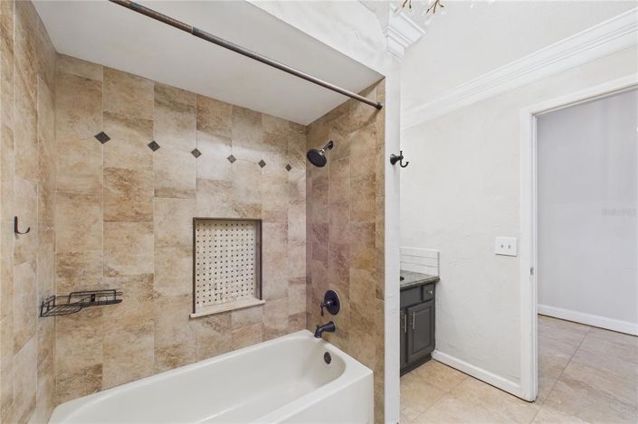 Image No.43-3 Bed Property for sale