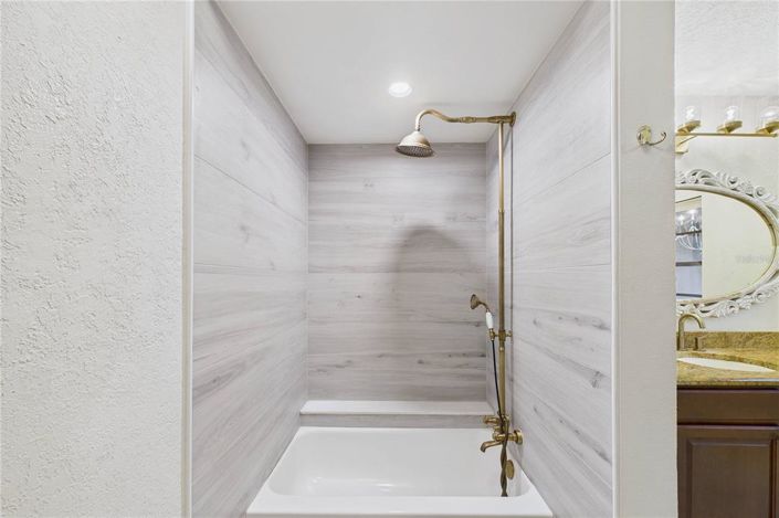 Image No.52-3 Bed Property for sale