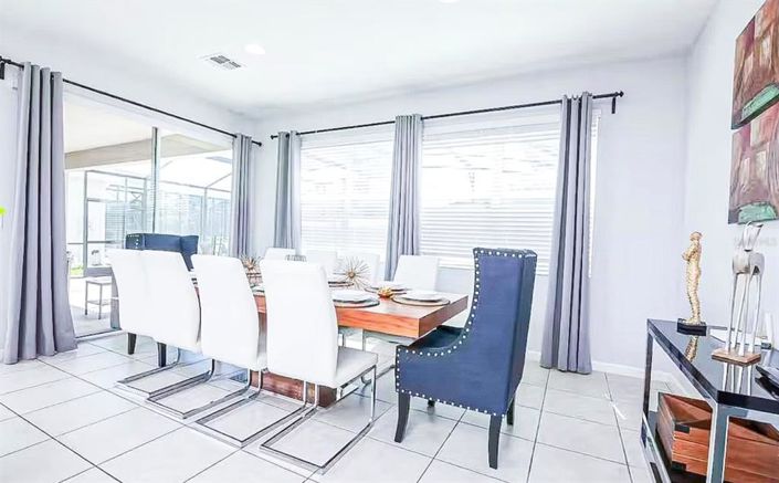 Image No.11-6 Bed Property for sale