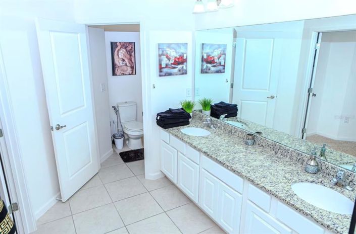 Image No.21-6 Bed Property for sale