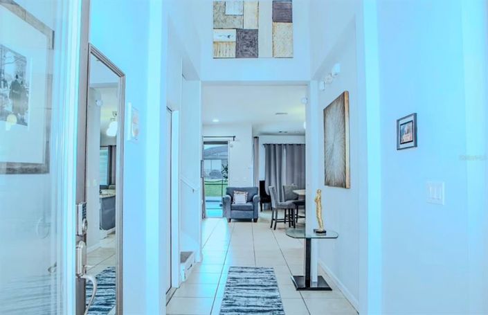 Image No.4-6 Bed Property for sale