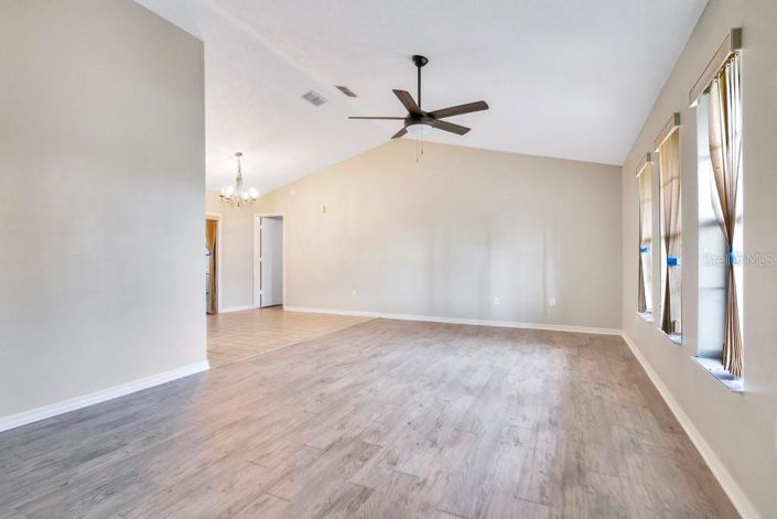 Image No.6-Propriété de 3 chambres à vendre à Kissimmee