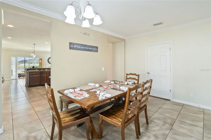 Image No.11-5 Bed Property for sale