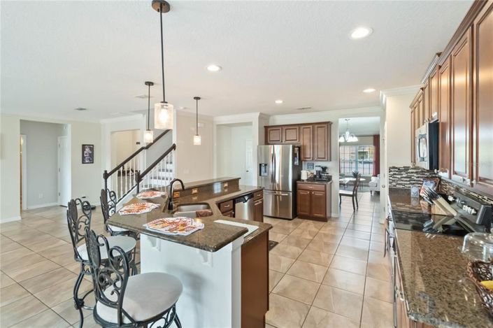 Image No.14-5 Bed Property for sale