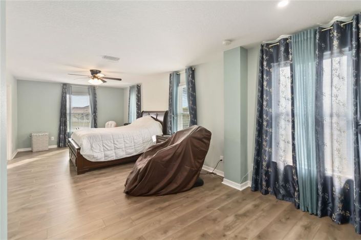 Image No.33-5 Bed Property for sale