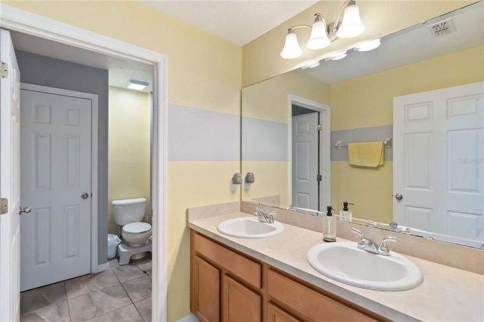 Image No.39-5 Bed Property for sale