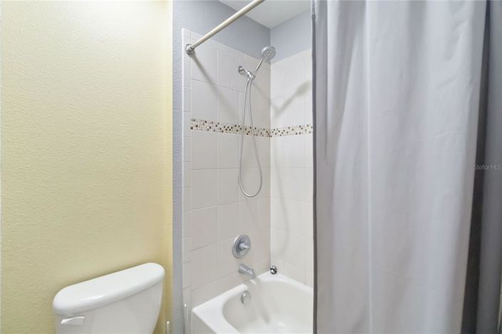 Image No.40-5 Bed Property for sale