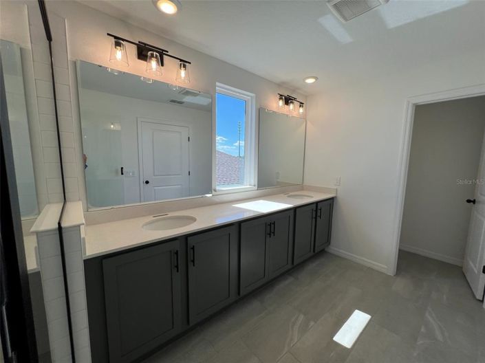 Image No.31-3 Bed Property for sale