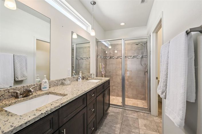 Image No.12-4 Bed Property for sale