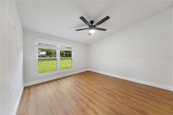 Image No.20-4 Bed Property for sale