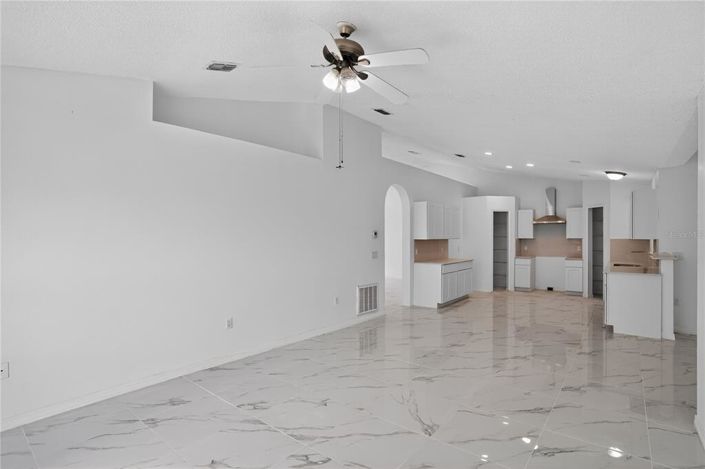 Image No.3-Propriété de 4 chambres à vendre à Kissimmee