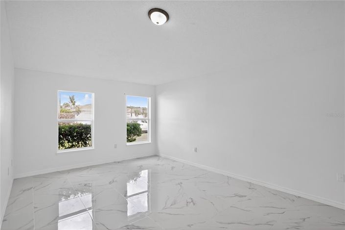 Image No.4-Propriété de 4 chambres à vendre à Kissimmee