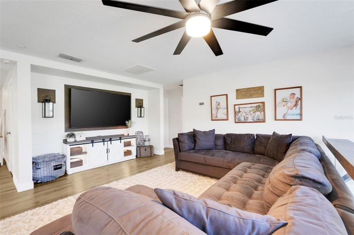 Image No.18-5 Bed Property for sale