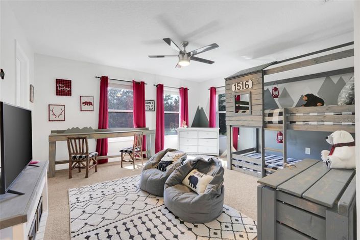 Image No.34-5 Bed Property for sale