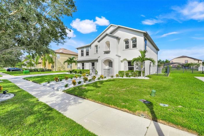 Image No.4-5 Bed Property for sale