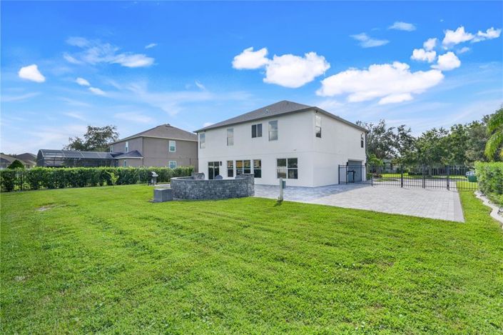 Image No.46-5 Bed Property for sale