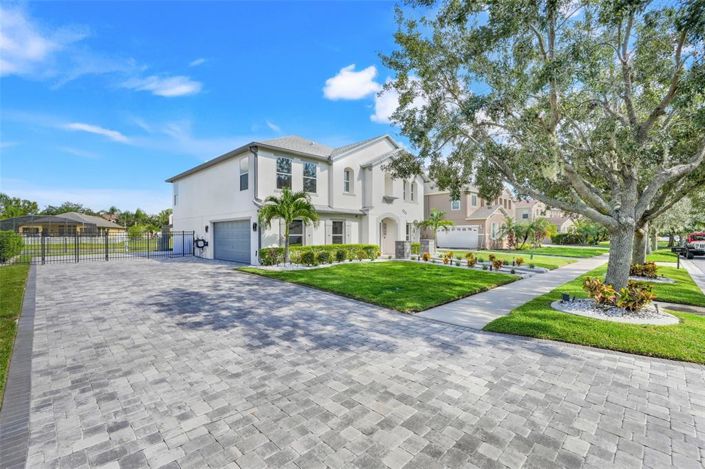 Image No.5-5 Bed Property for sale