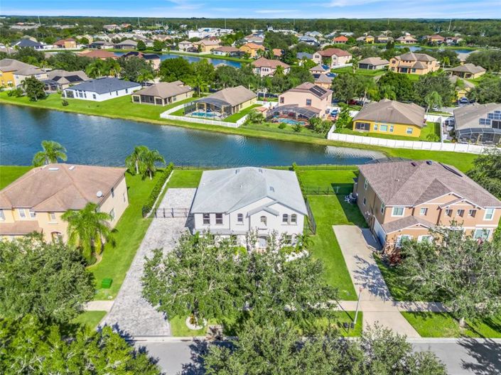 Image No.8-5 Bed Property for sale