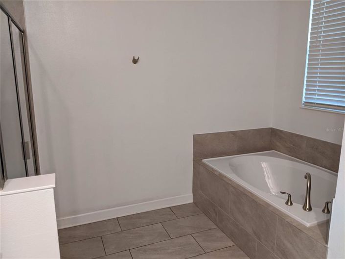 Image No.26-9 Bed House for sale