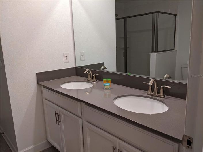 Image No.36-9 Bed House for sale